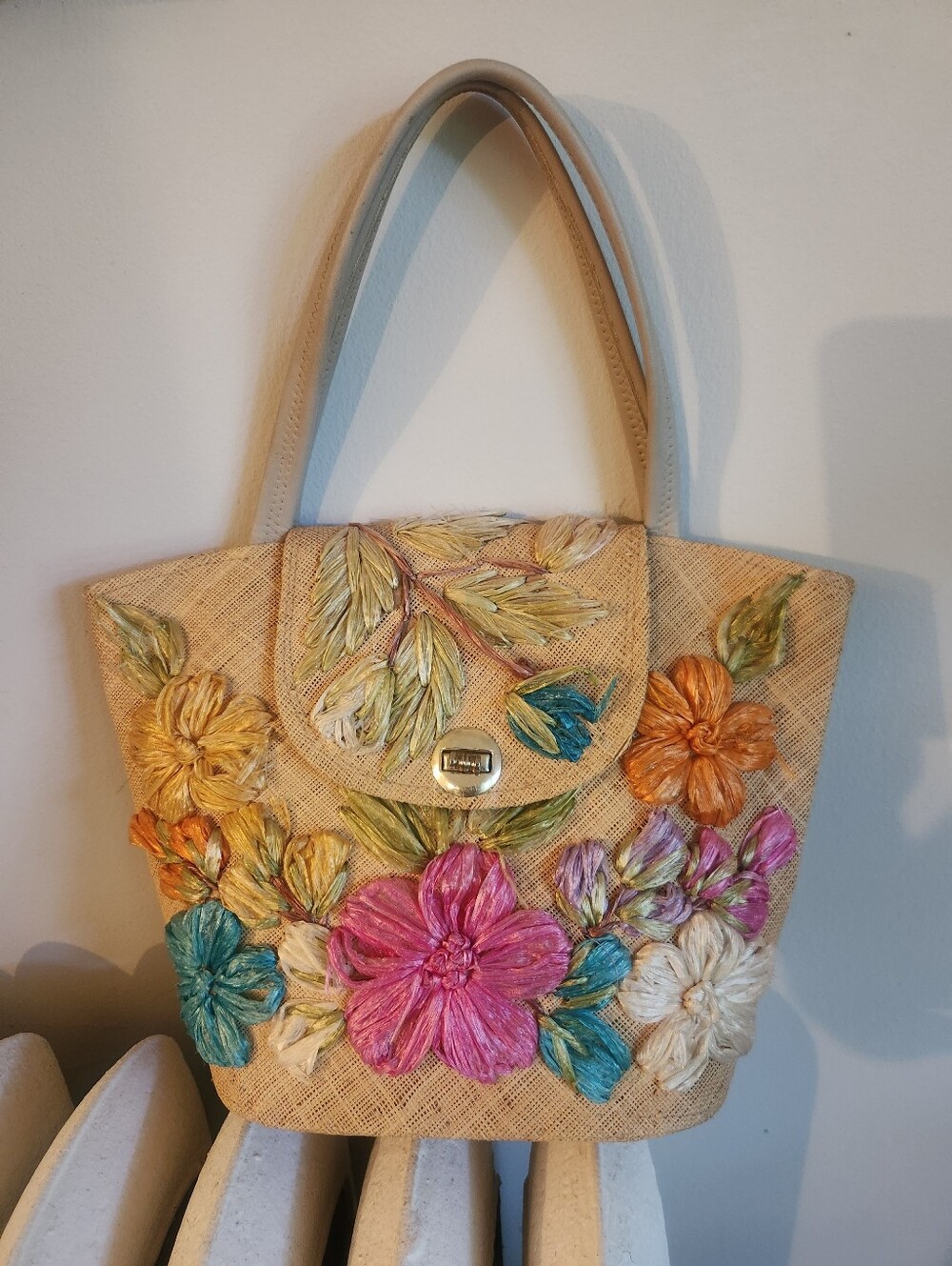 Vintage 70s Straw Purse With Rafia Flowers!